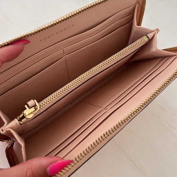 Blush pink Tory Burch wallet. - Picture 2 of 4